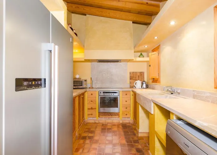 Yourhouse Son Jaumell 6 *